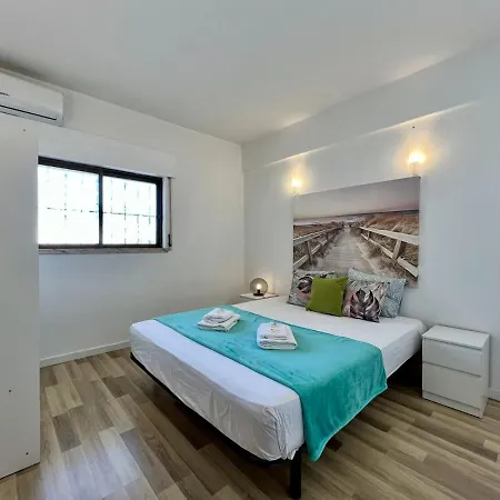 7 By Homing Apartment